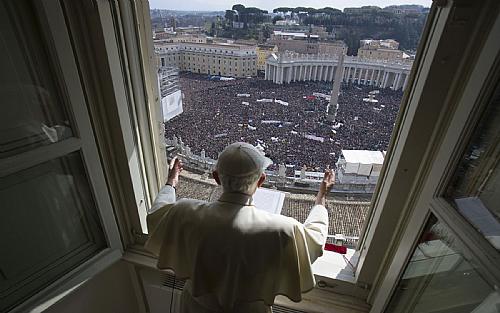 Angelus na Praa de So Pedro com o Papa